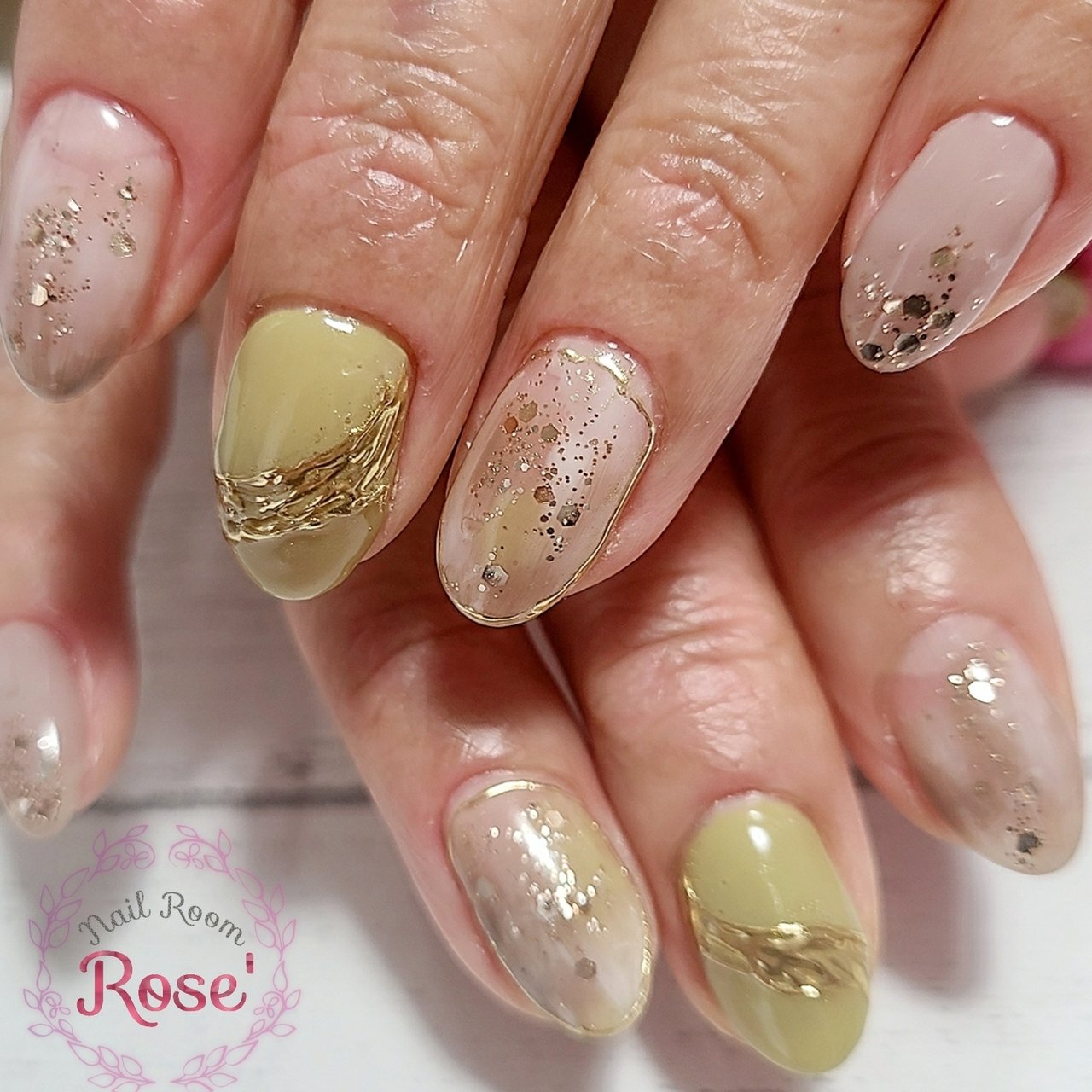 夏 秋 ハンド ラメ ワンカラー 三軒茶屋ネイルサロン Rose のネイルデザイン No 5633446 ネイルブック