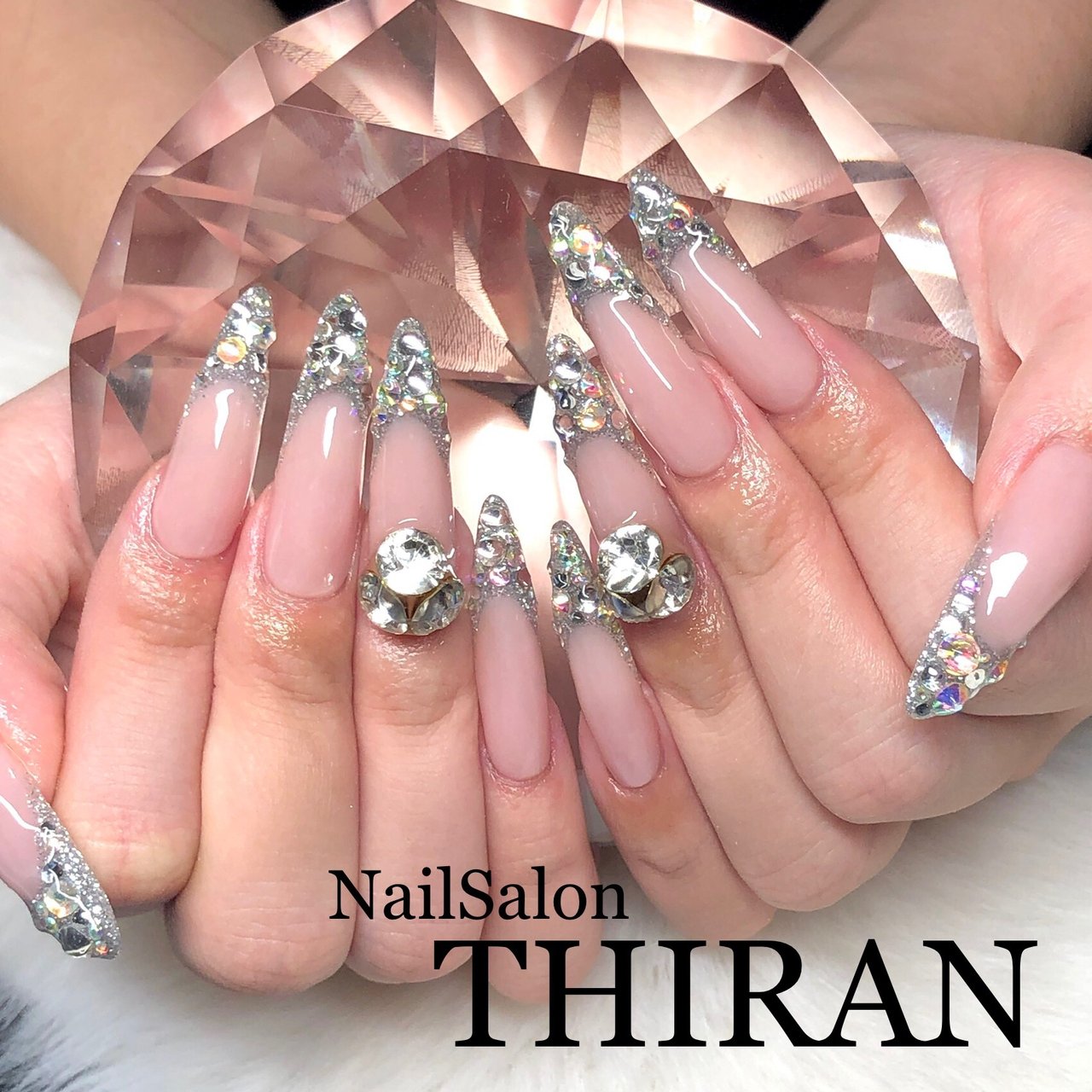 オールシーズン ハンド シンプル フレンチ ラメ Nailsalon Thiranのネイルデザイン No ネイルブック