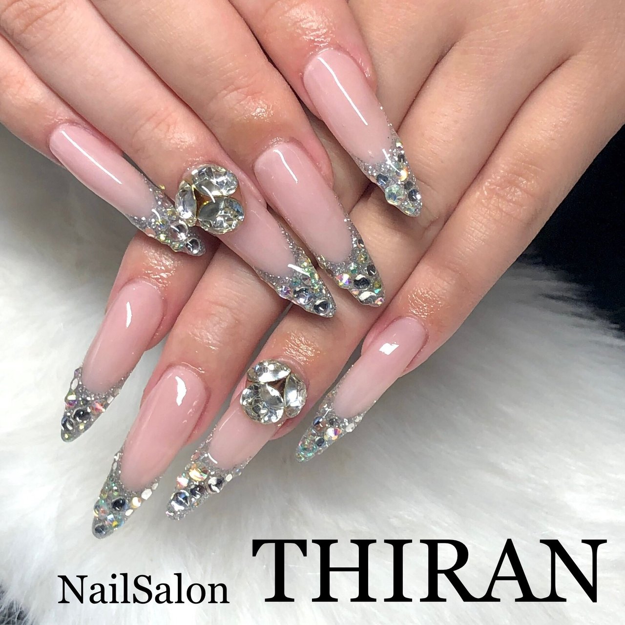 オールシーズン ハンド シンプル フレンチ ラメ Nailsalon Thiranのネイルデザイン No ネイルブック