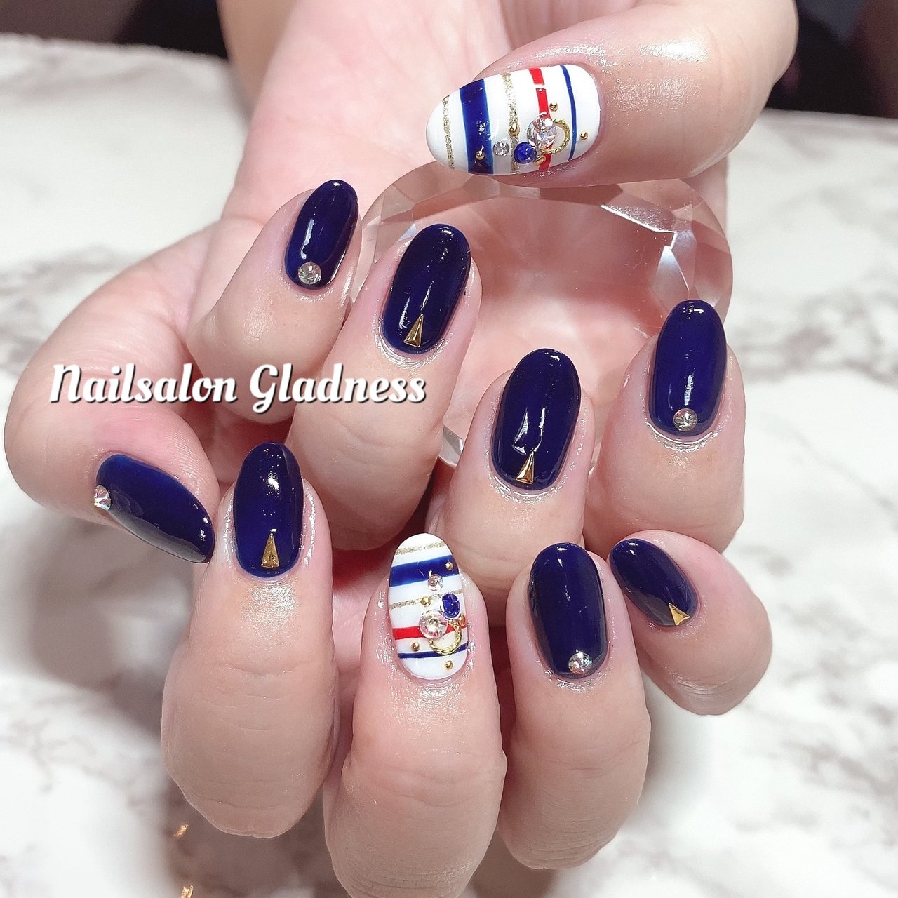 夏 秋 ハンド マリン ボーダー Nailsalon Gladnessのネイルデザイン No ネイルブック