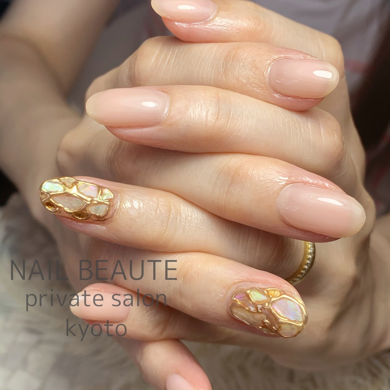 秋 オールシーズン ハンド シンプル シェル 京都 Nail Beauteのネイルデザイン No ネイルブック
