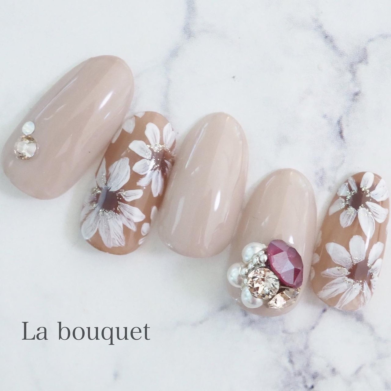 夏 秋 冬 オールシーズン ハンド La Bouquet ウサミレナのネイルデザイン No ネイルブック