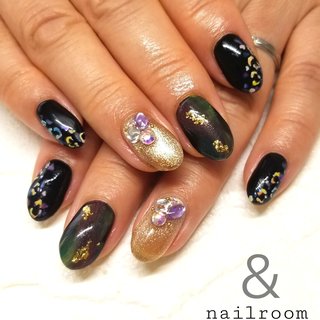 ネイルも秋仕様に……🍂 今年もレオパード人気に
なりそうです♡


参考画像より💅
ネイルの投稿は時差がありますので
ご了承ください。

✁┈┈┈┈┈┈┈┈┈┈┈┈．
今まで通り衛生管理を徹底して
営業させて頂いております😊
御来店の際にはお客様にも
手洗い･マスク着用をお願いしております。

また、アートネイルをするお客様には
オフセットの購入をおすすめしております。
まずは移らない･移さない努力を
続ける事は大切ですが
少しでもアートを楽しみ
自分の身も守る為に体調を崩された場合
ご自身でネイルオフをして
病院に向かって頂きたいと思ってます。
詳しい事はまた施術の際に
お伝えさせて頂いております😊

#福井ネイル#ネイルサロン福井#アートし放題#ジェルネイル#ジェリップ取り扱い店#美爪#艶々ワンカラー#綺麗のお手伝いさせてください#nailroomand#お爪のお悩み解決します#kokoist#フットネイル#デコラティブネイル#アイスネイル#ニュアンス#クリアフレンチ#マグネットジェル#マグネットネイル #秋 #冬 #オールシーズン #ハンド #ワンカラー #アンティーク #レオパード #ショート #ブラック #カラフル #ビビッド #ジェルネイル #お客様 #nailroom ＆ #ネイルブック