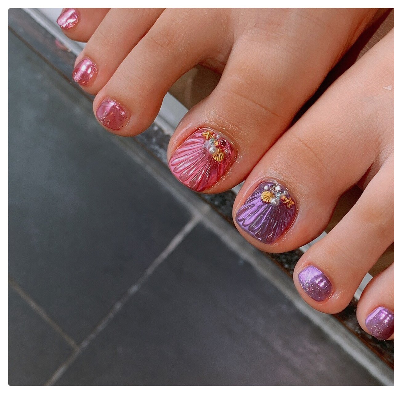 夏 フット 人魚の鱗 ミラー ピンク Nail Breezeのネイルデザイン No ネイルブック