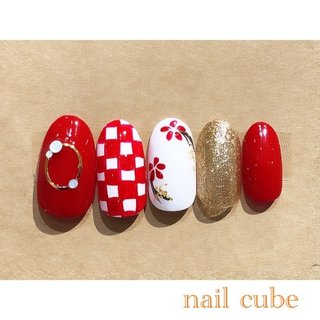 #ハンド #和 #ワンカラー #レッド #赤 #白 #ホワイト #紅白 #市松模様 #梅 #ラメ #お正月 #謹賀新年 #着物 #シンプル #振袖 #成人式 #イオンモール松本店 #nailcube #サンプルデザイン #冬 #ウィンターネイル #卒業式 #フラワー #冬 #お正月 #成人式 #卒業式 #ハンド #ラメ #ワンカラー #フラワー #和柄 #ホワイト #レッド #ゴールド #ジェルネイル #ネイルチップ #cube.matumoto #ネイルブック