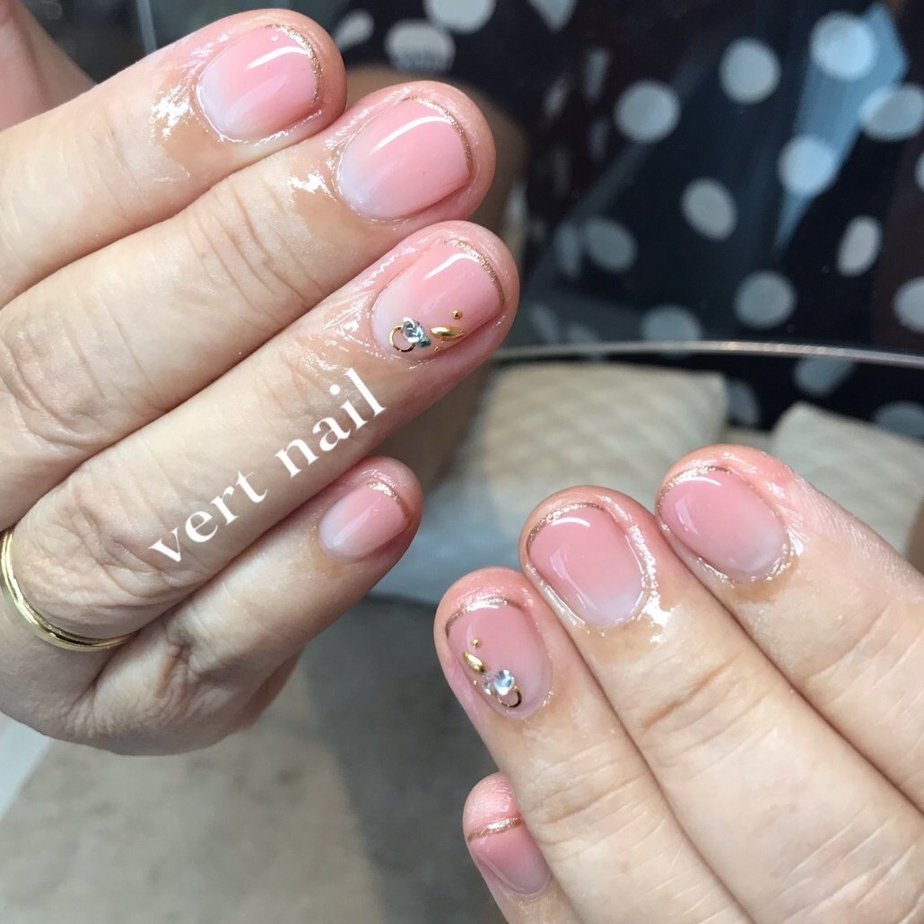 オールシーズン オフィス ブライダル パーティー ハンド Vert Nailのネイルデザイン No 5651011 ネイルブック