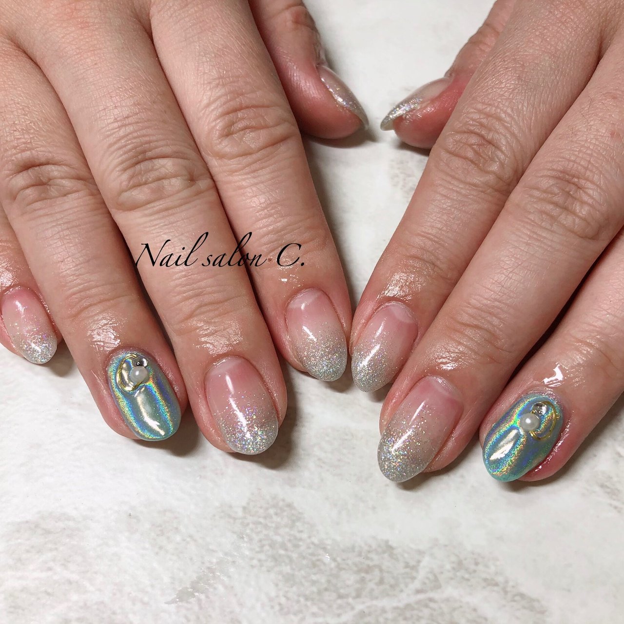 夏 ハンド ラメ ユニコーン ミディアム Nail Salon C ネイルサロン シー のネイルデザイン No 5654018 ネイルブック