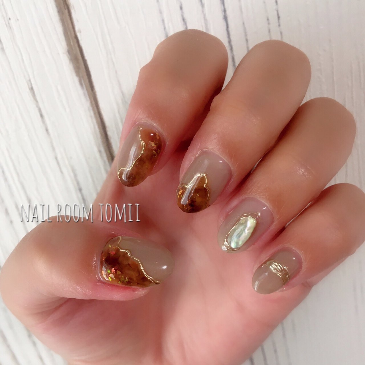 秋/冬/オールシーズン/ニュアンス/べっ甲 - Nail Room Tomiiのネイル 