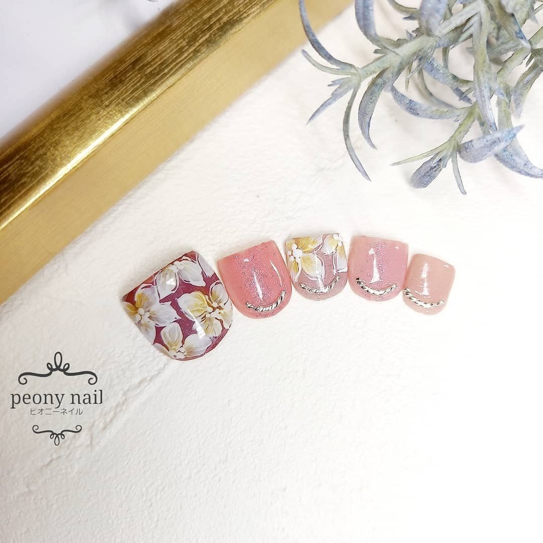 秋 オールシーズン デート 女子会 フット Peony Nail ピオニー ネイル Yokohamaのネイルデザイン No 5658430 ネイルブック