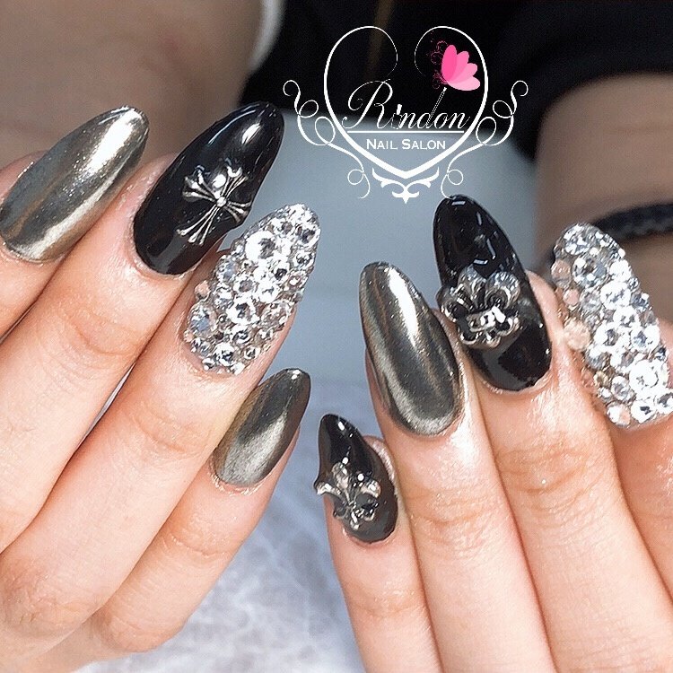 オールシーズン ライブ ハンド ビジュー ミラー しおりのネイルデザイン No ネイルブック