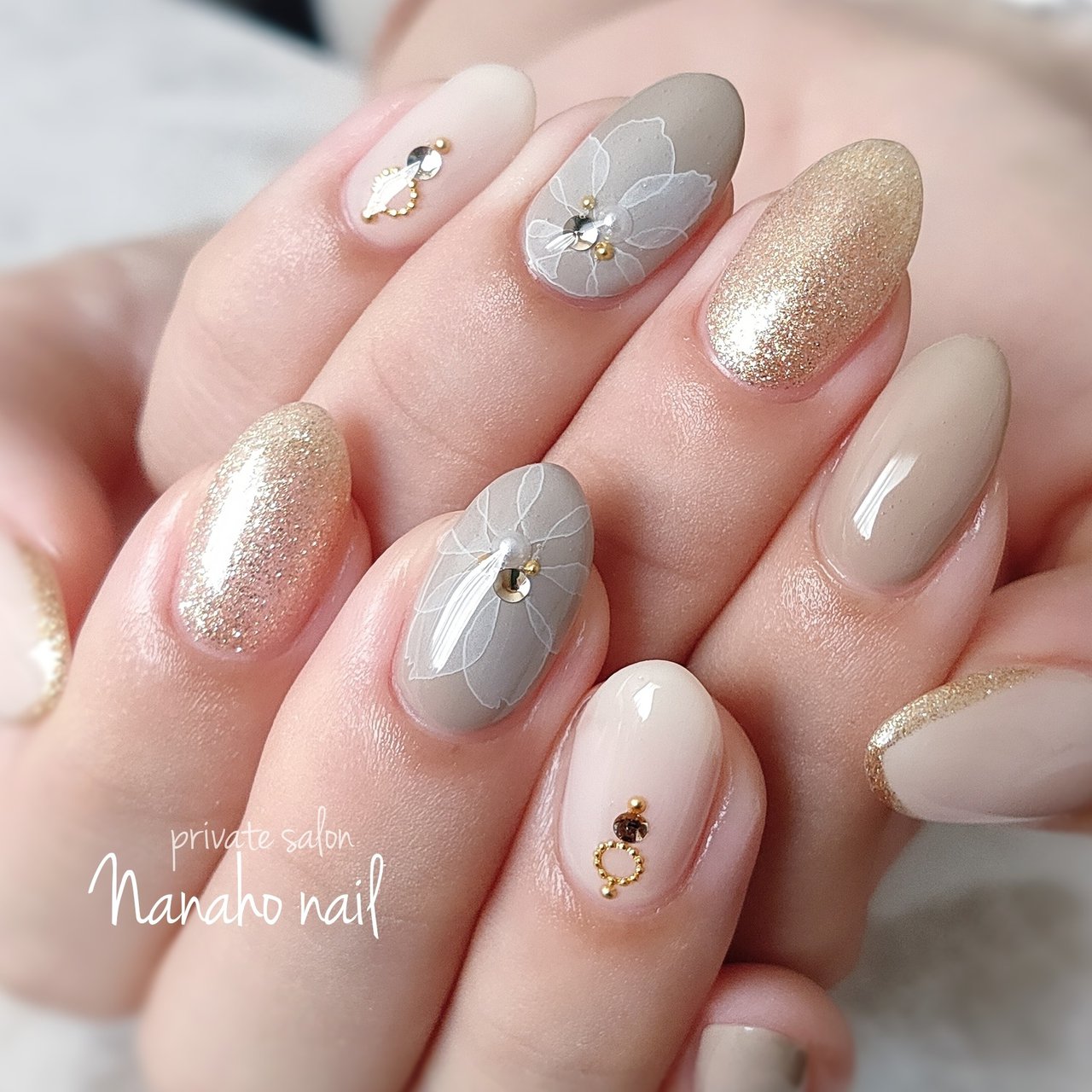 秋 冬 オフィス ハンド ラメ Nanaho Nail 大阪府八尾市 のネイルデザイン No ネイルブック