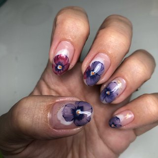 22年 新着順 雪解けパンジーのネイルデザイン ネイルブック