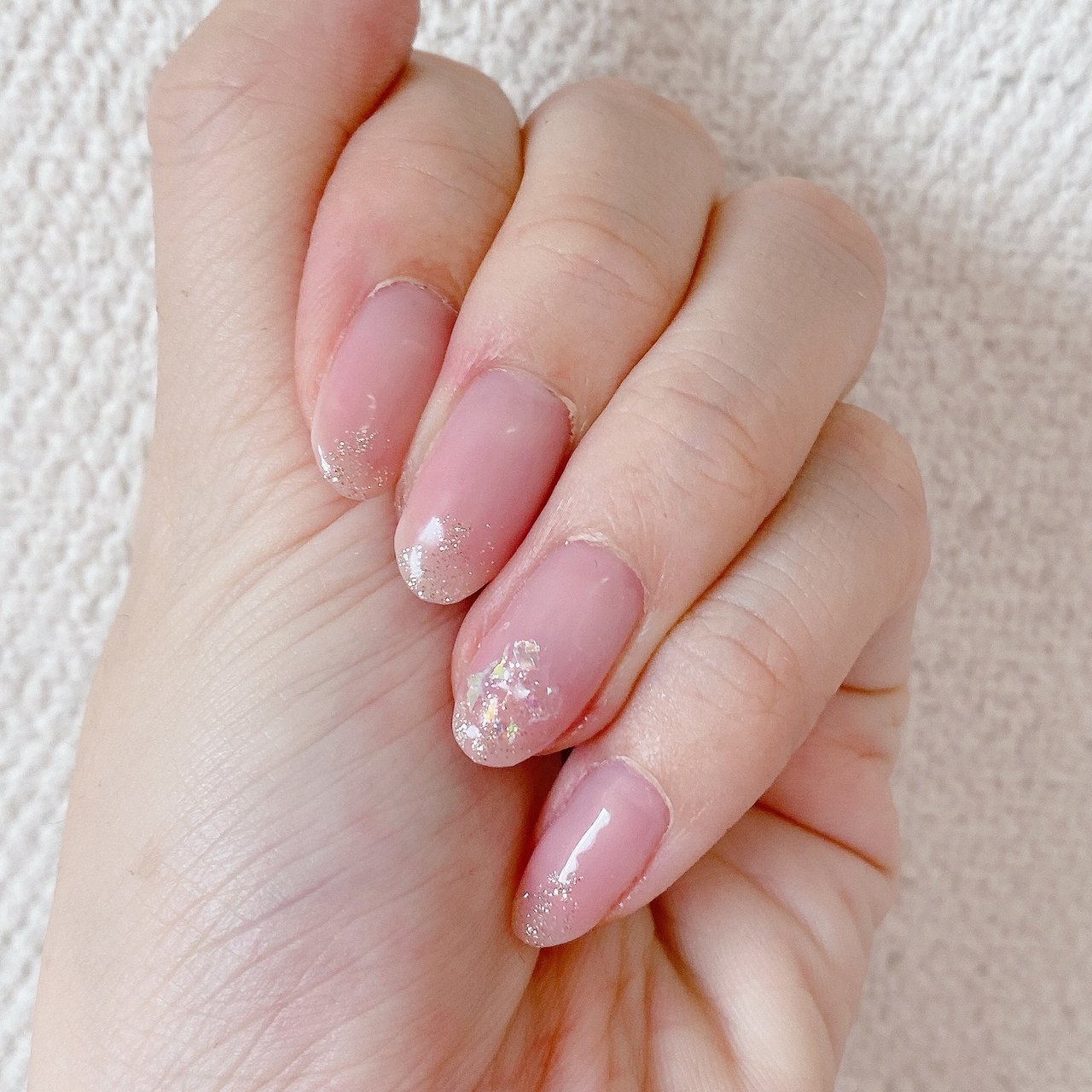 オールシーズン ハンド シンプル ホログラム ラメ ぶうのネイルデザイン No ネイルブック