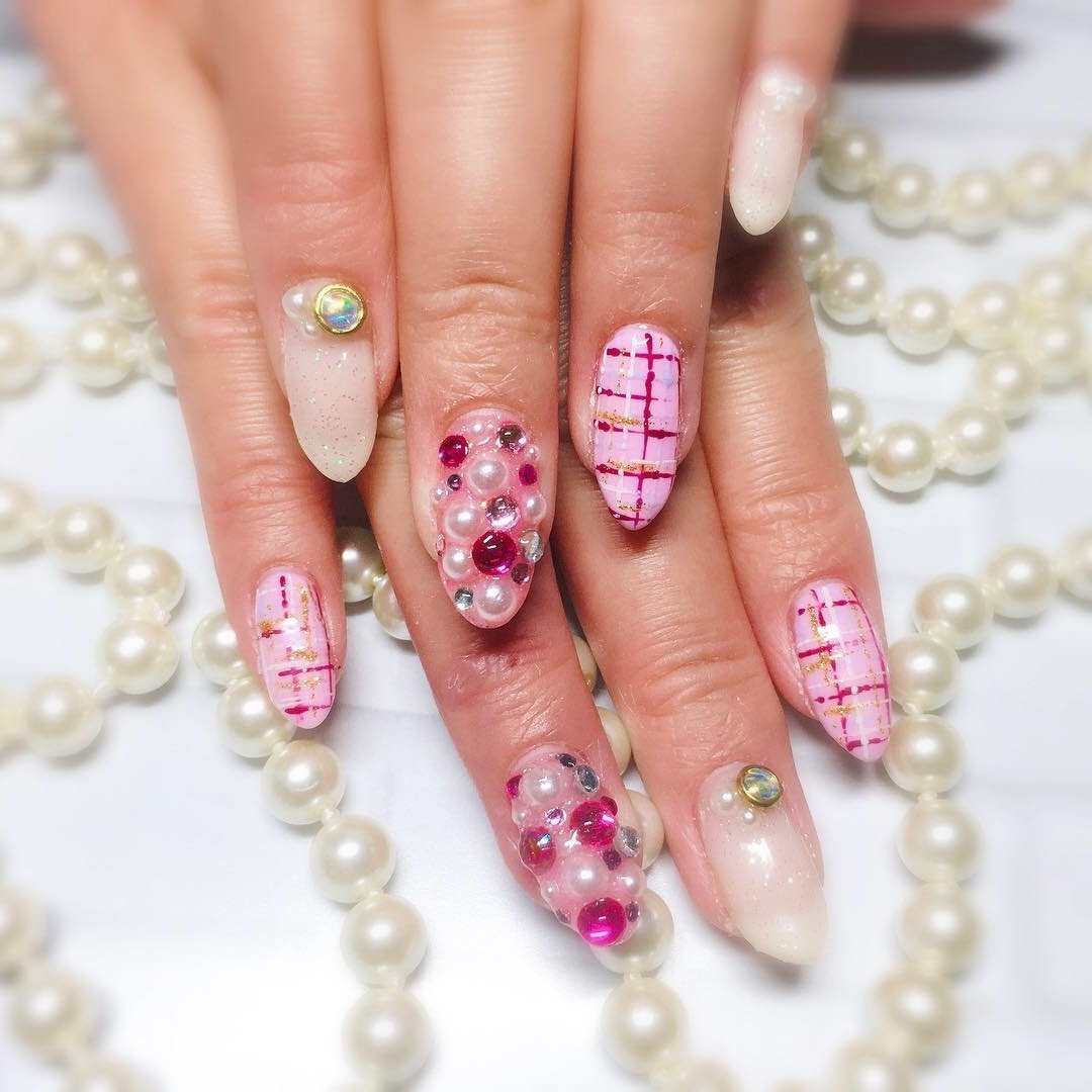 オールシーズン バレンタイン ハンド ラメ ツイード ネイルサロン Harrysのネイルデザイン No ネイルブック