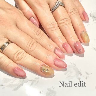 . お客さまネイル
.

ハンド♡ ローズピンクとゴールドに キャッツアイと蝶々ホロで 華やかトレンドネイル

.
.
.
.
Nail edit〜ネイルエディット
埼玉県 本庄市 ネイルサロン
ネイルブックよりネット予約可能です♪
. 
#蝶々ネイル
#ちょうちょネイル　#マグネットジェル　#マグネットネイル　#キャッツアイネイル #春 #秋 #パーティー #ハンド #ラメ #ミディアム #ピンク #ゴールド #シルバー #ジェルネイル #お客様 #nailedit0919 #ネイルブック