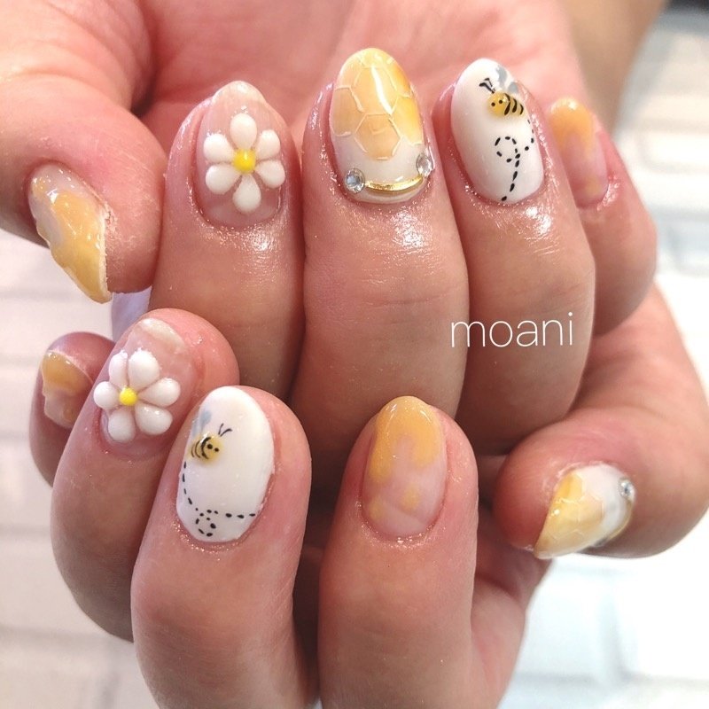 オールシーズン ハンド ホワイト オレンジ イエロー Moaniのネイルデザイン No ネイルブック