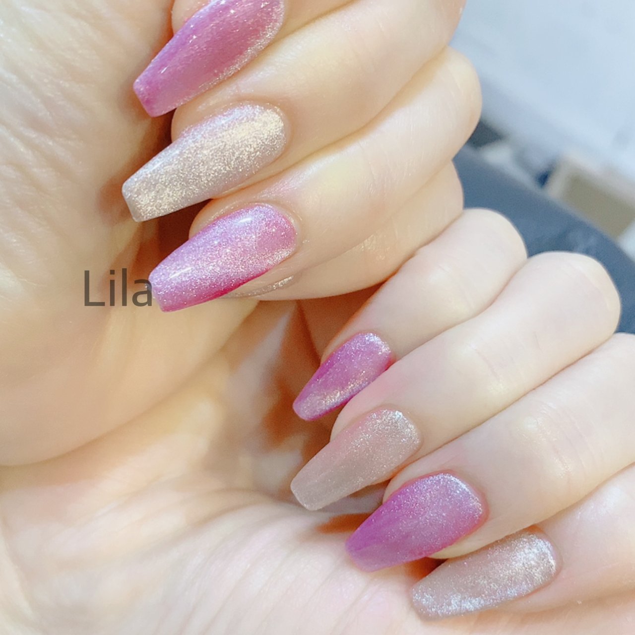 マグネット ベージュ ピンク Lila Nail Salonのネイルデザイン No ネイルブック