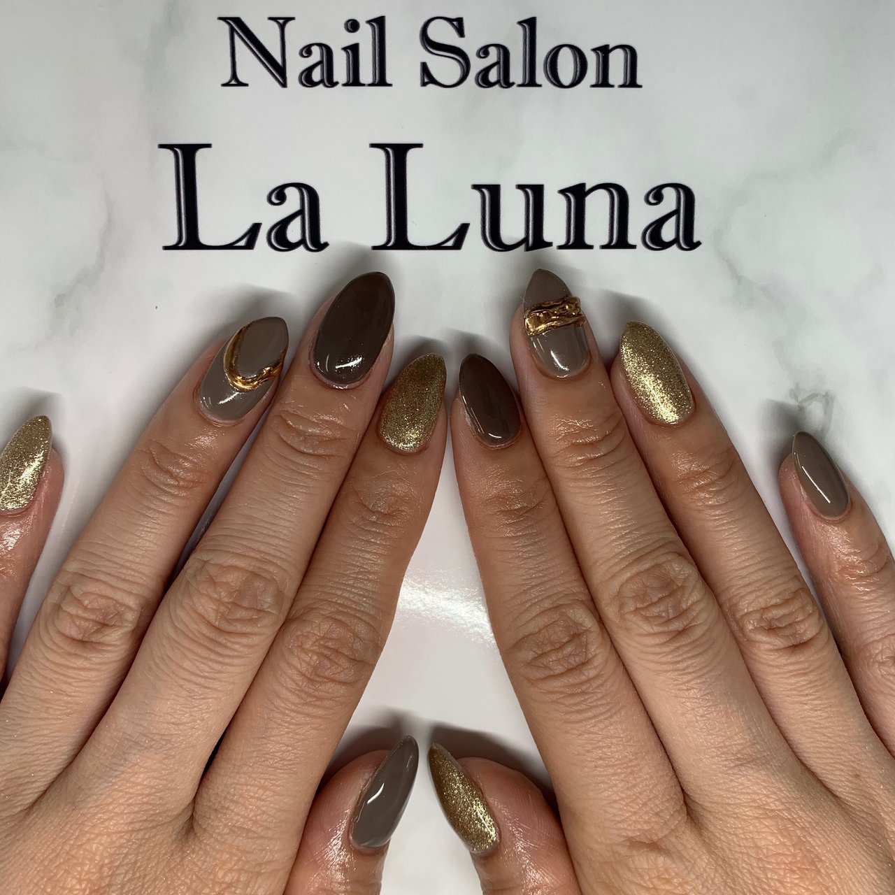 秋 冬 ハンド シンプル ワンカラー Nail Saron La Luna Chamiのネイルデザイン No ネイルブック