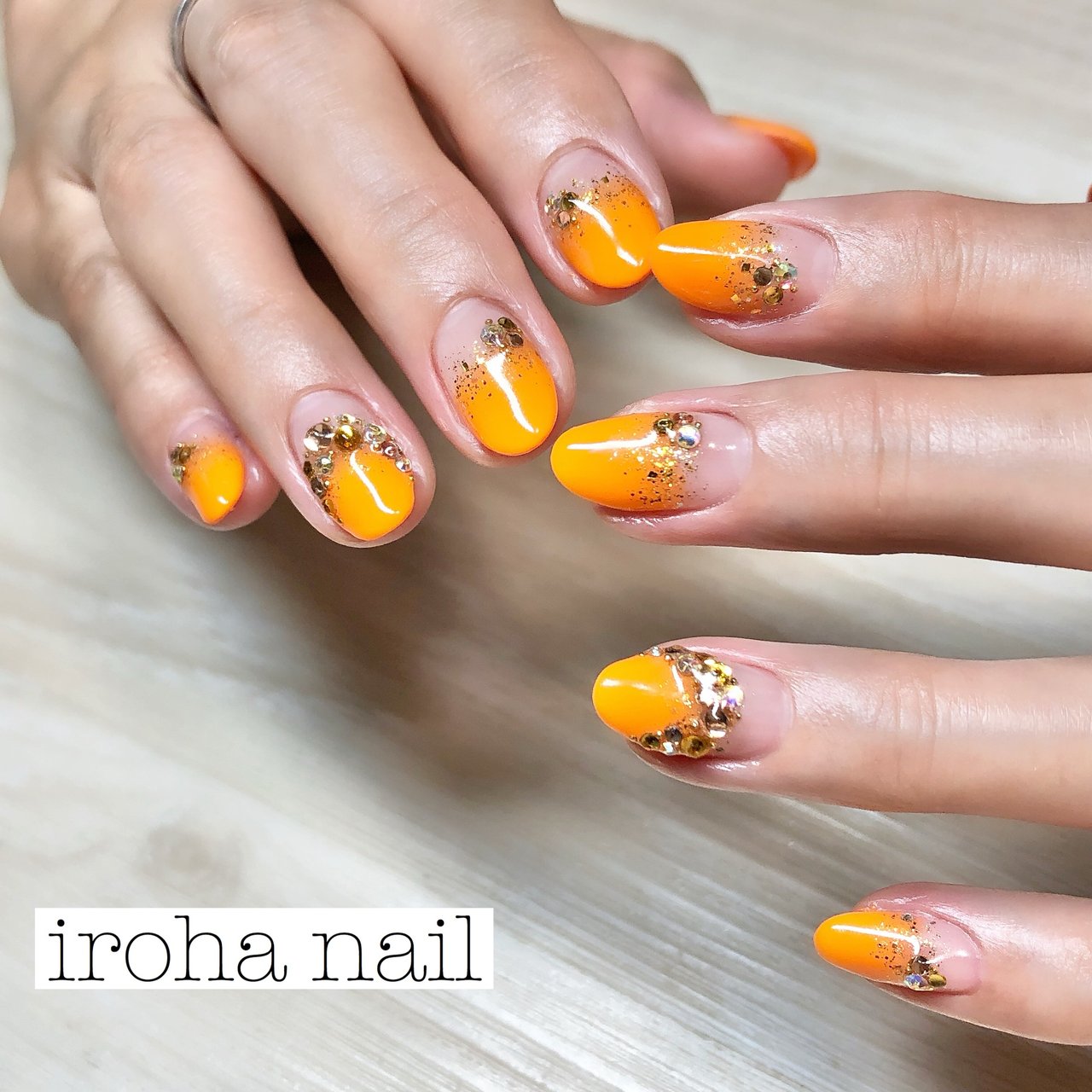 夏 秋 オールシーズン ハンド グラデーション Iroha Nail Neのネイルデザイン No ネイルブック