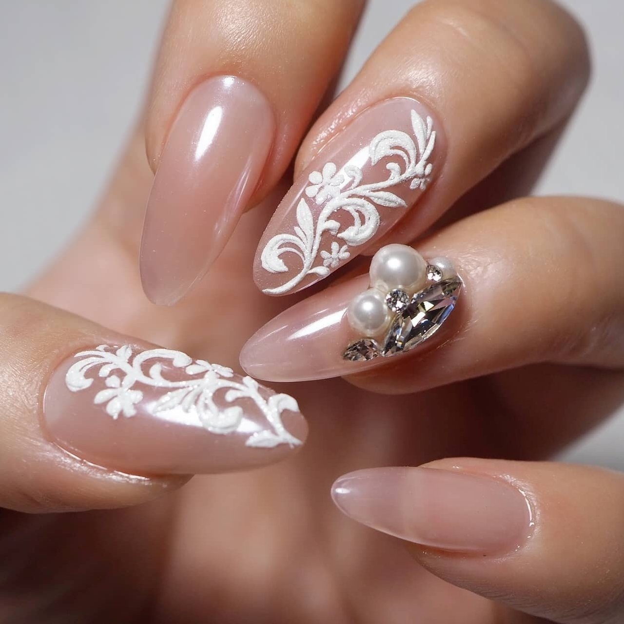 春 冬 クリスマス ブライダル ハンド Nail Salon Liberaのネイルデザイン No ネイルブック