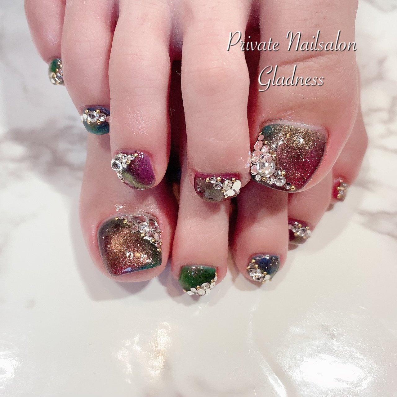 秋 冬 フット ビジュー タイダイ Nailsalon Gladnessのネイルデザイン No ネイルブック