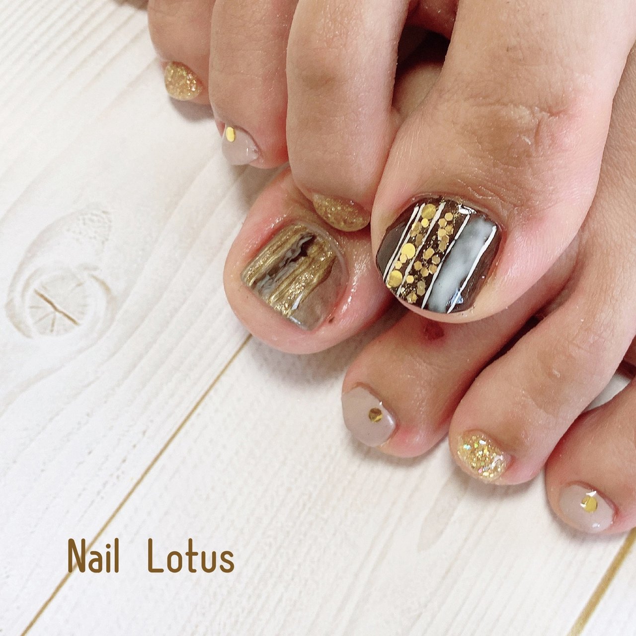 秋 冬 デート 女子会 フット Nail Lotusのネイルデザイン No ネイルブック