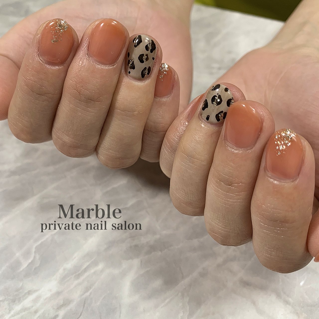 秋 冬 ハンド ワンカラー アニマル柄 Nail Salon Marbleのネイルデザイン No ネイルブック