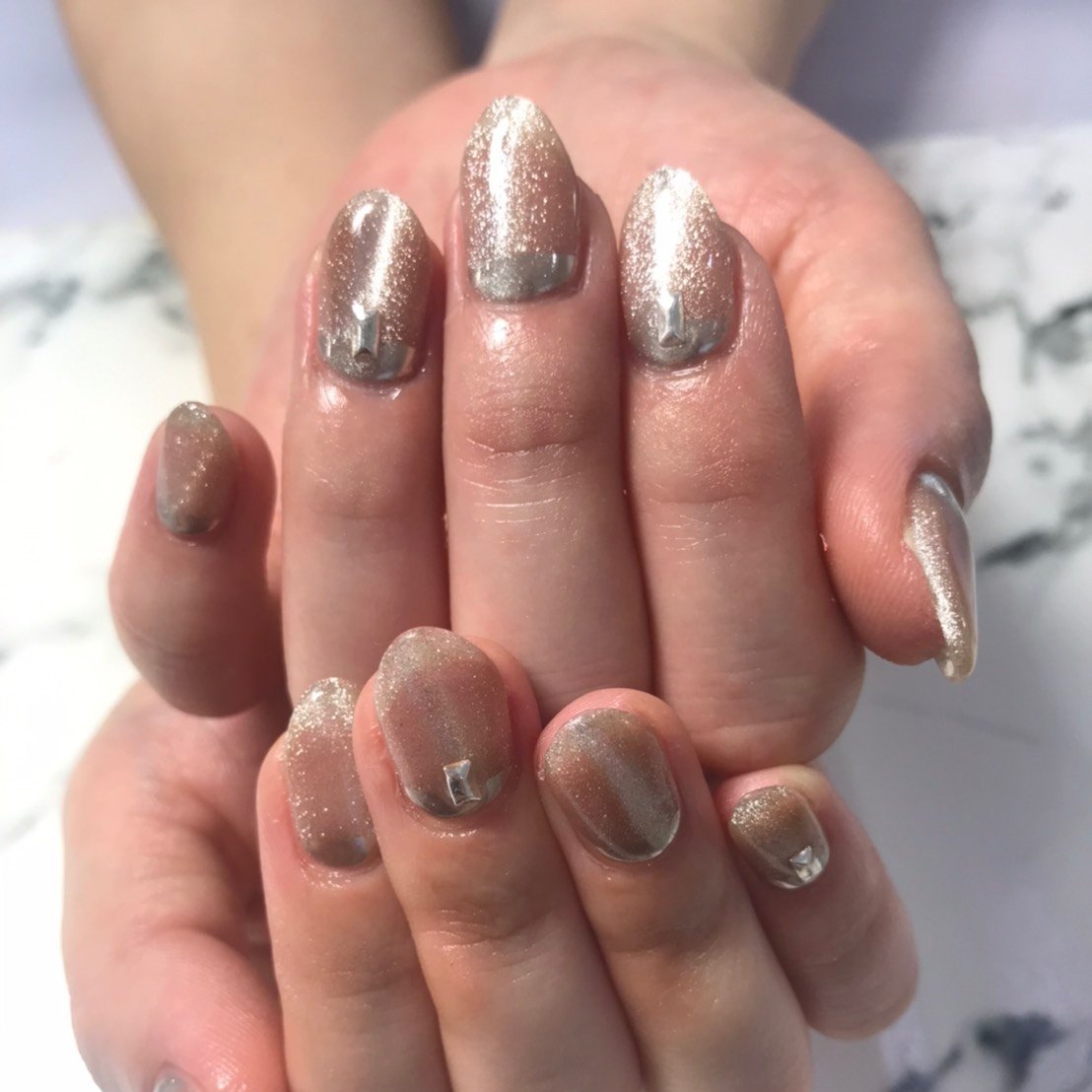 オールシーズン ハンド シンプル ショート ジェル Tiara Nailのネイルデザイン No ネイルブック