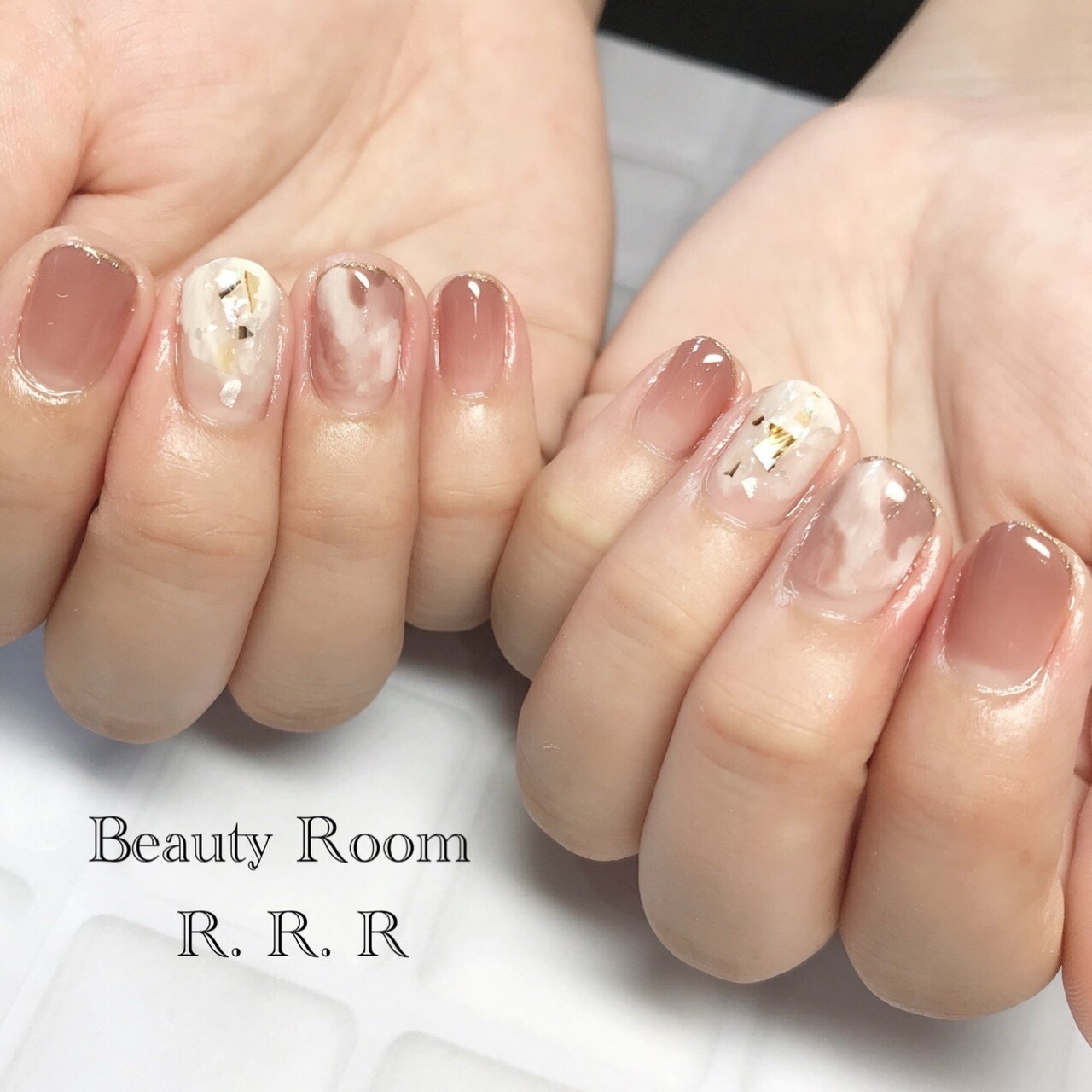 秋 ハンド シンプル ショート Beautyroom R R Rのネイルデザイン No ネイルブック