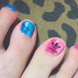 アディダスのネイルデザイン ネイルブック