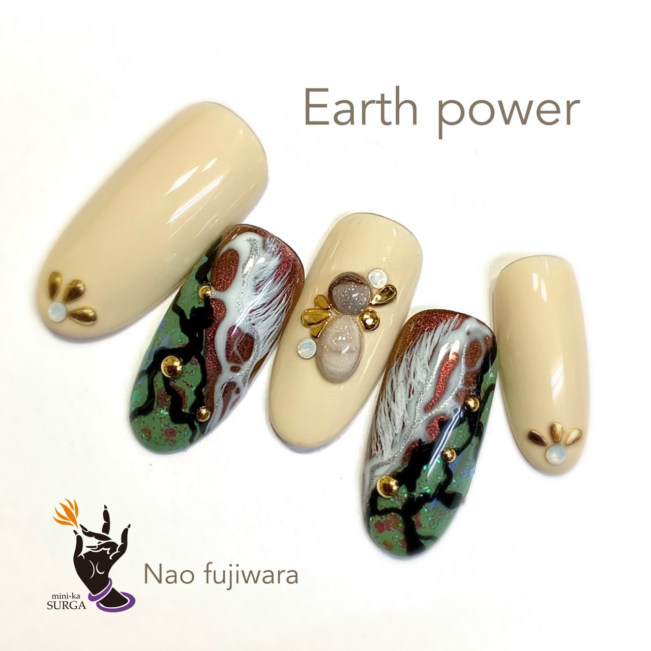 秋 ハンド シンプル ビジュー ホログラム 田邉薫 Kaori Tanabe のネイルデザイン No ネイルブック