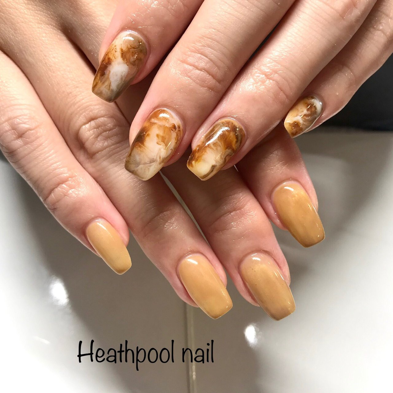 ハンド ニュアンス マーブル ホワイト ベージュ Heathpoolnailのネイルデザイン No ネイルブック