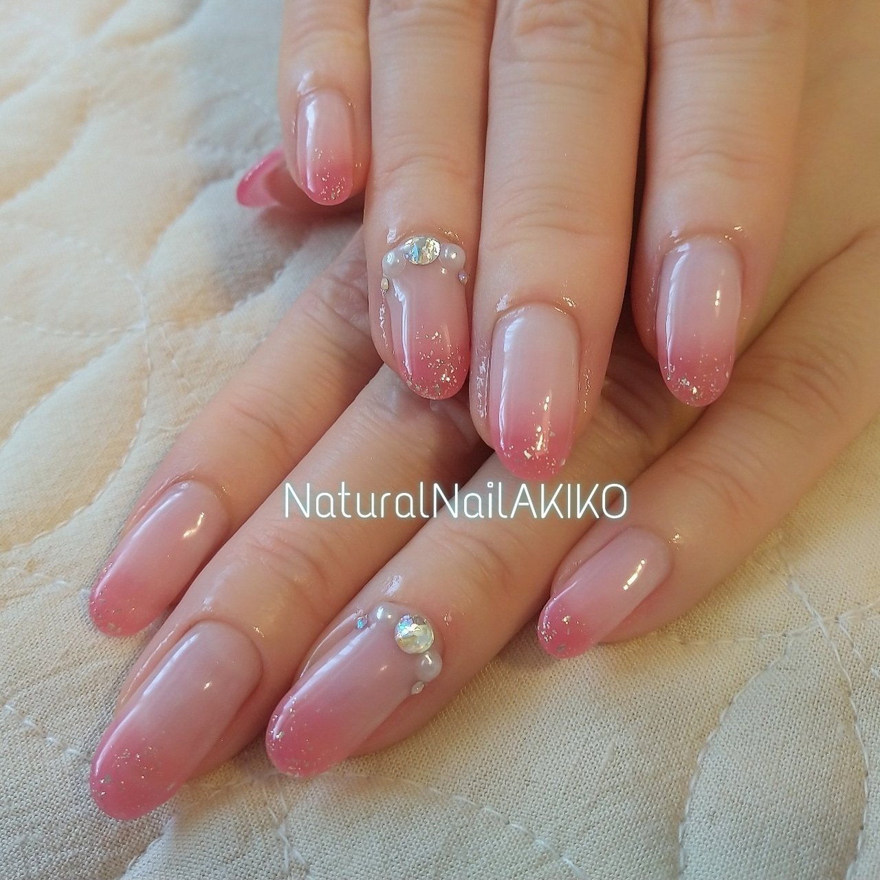 オールシーズン ハンド グラデーション ピンク ジェルネイル Nail Akikoのネイルデザイン No ネイルブック