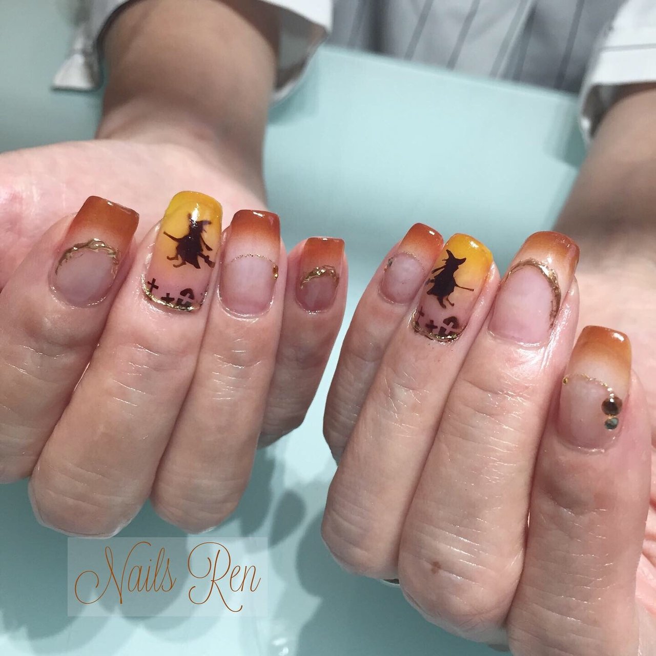 秋 ハロウィン フレンチ ホワイト イエロー Renのネイルデザイン No ネイルブック