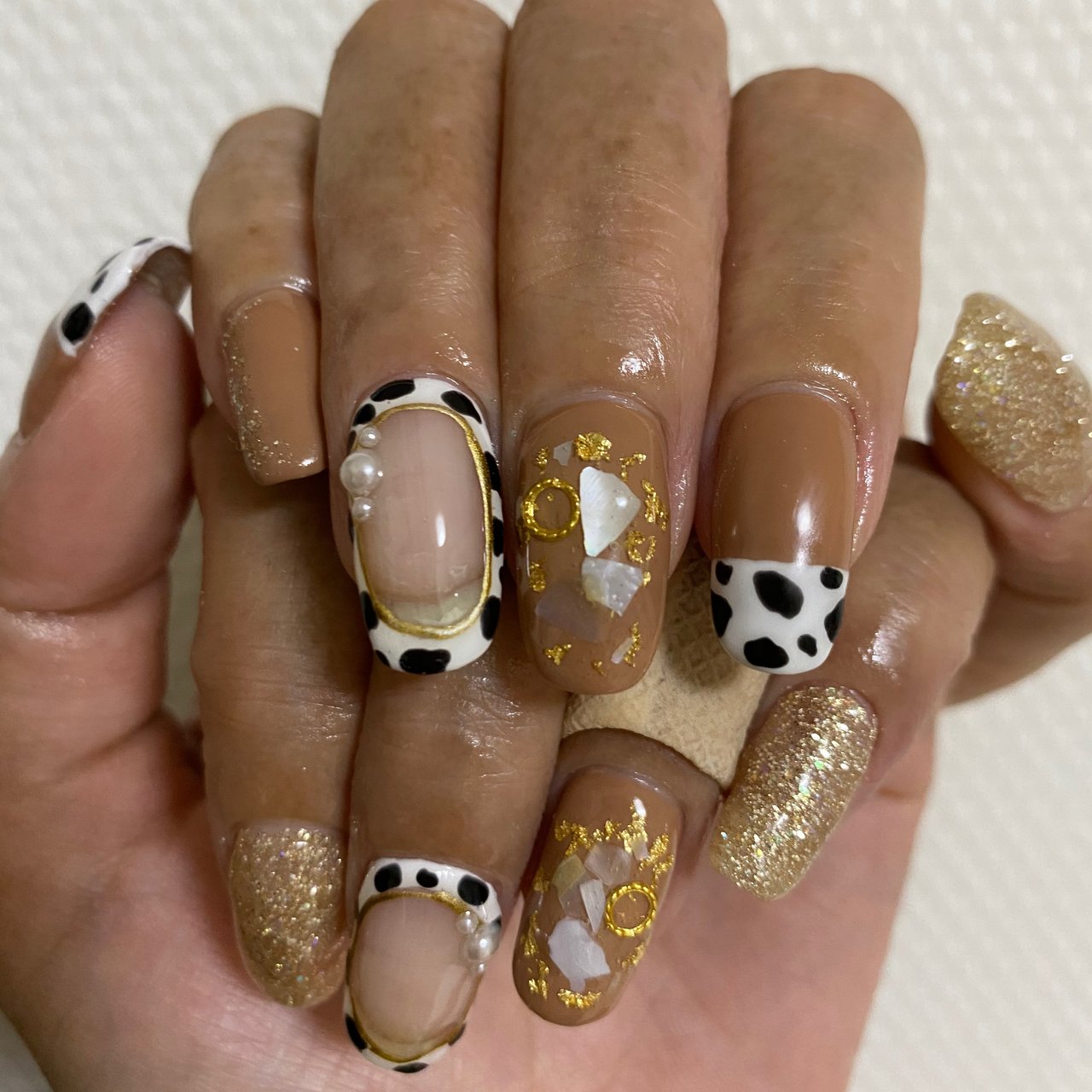 秋 冬 ハンド アニマル柄 バイカラー Nailsalonlilyのネイルデザイン No ネイルブック