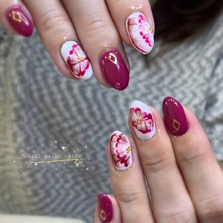 #茅ヶ崎ネイルサロン#格安ネイルサロン#nail salon aile#ジェルネイル#ハンド#甘沼#アートし放題#秋#ボルドーピーコック#白#持ち込みデザイン参照 


自店オフ無料（4週間以内のお付け替え）
ハンドアートし放題5500円 #オールシーズン #ハンド #ワンカラー #ピーコック #ニュアンス #ミディアム #ホワイト #ボルドー #ジェルネイル #お客様 #Nail salon aile #ネイルブック