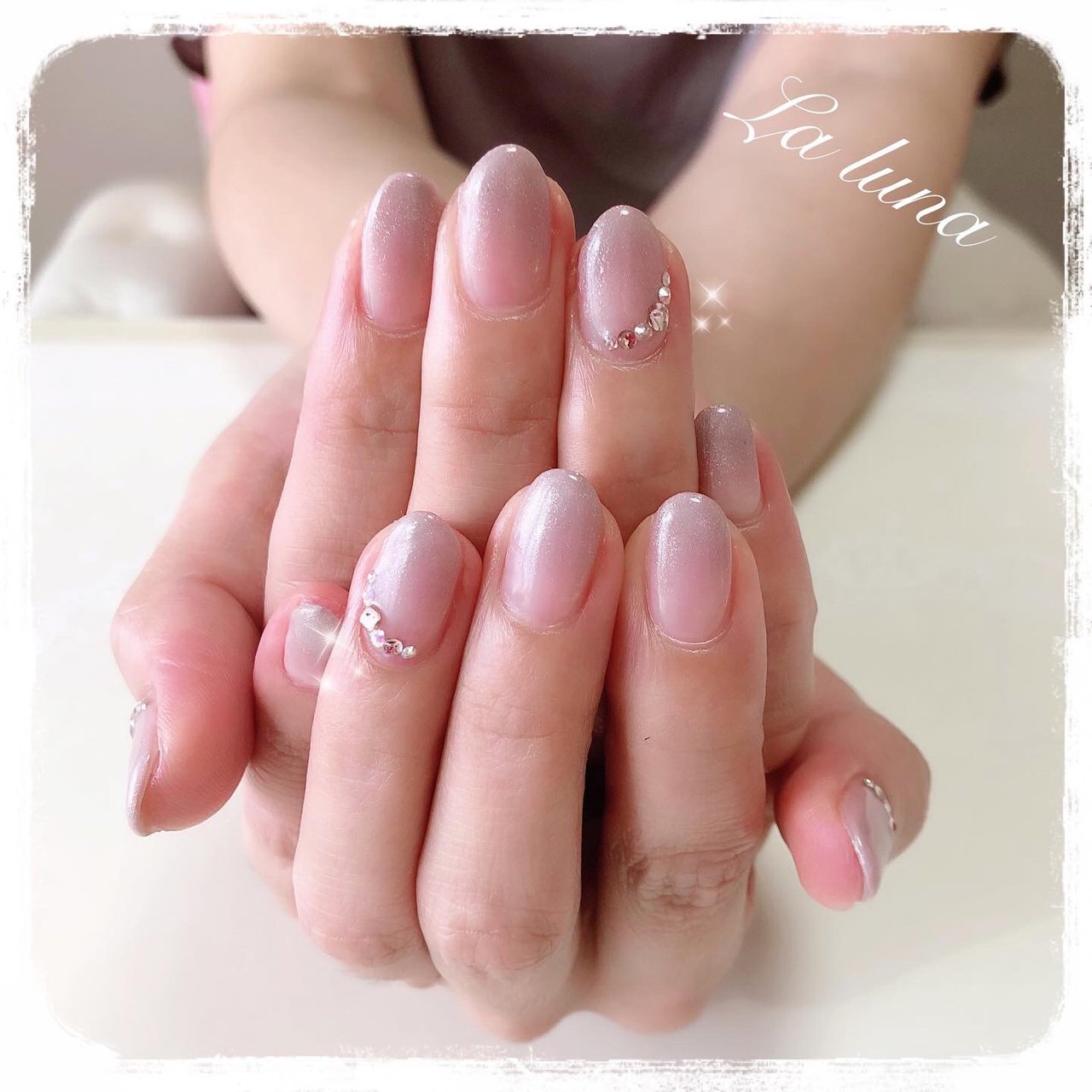 オールシーズン オフィス ブライダル 女子会 ハンド 静岡市清水区大人可愛い パラジェル登録サロン La Luna ラ ルーナ のネイルデザイン No ネイルブック