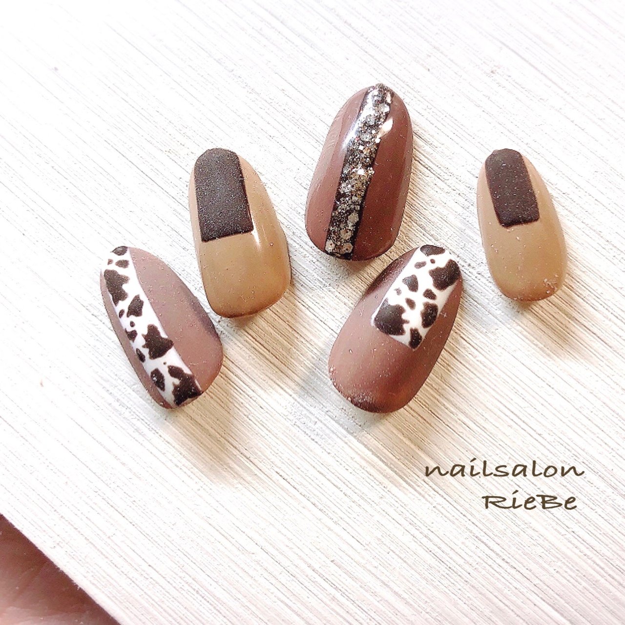 秋 冬 成人式 オフィス ハンド Nail Salon Riebe リーヴェ のネイルデザイン No ネイルブック