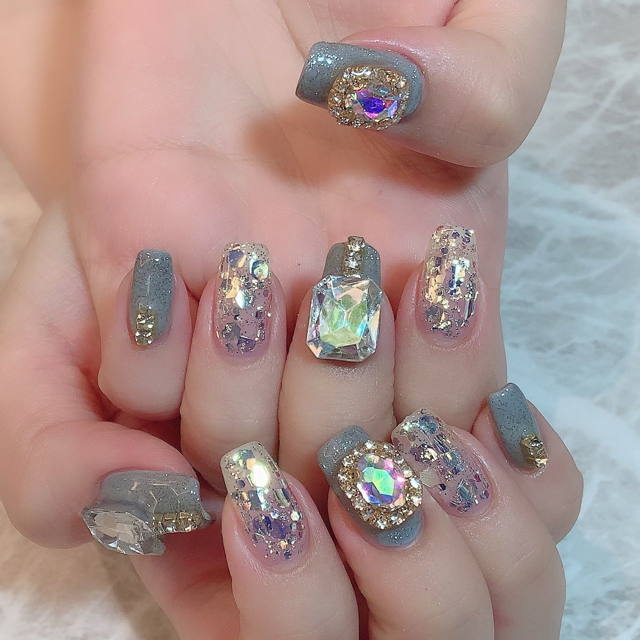 オールシーズン ハンド ホログラム ビジュー ミディアム Nailsalondecorのネイルデザイン No ネイルブック