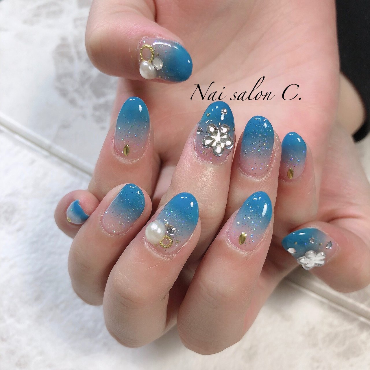 夏 成人式 ハンド ビジュー ラメ Nail Salon C のネイルデザイン No ネイルブック