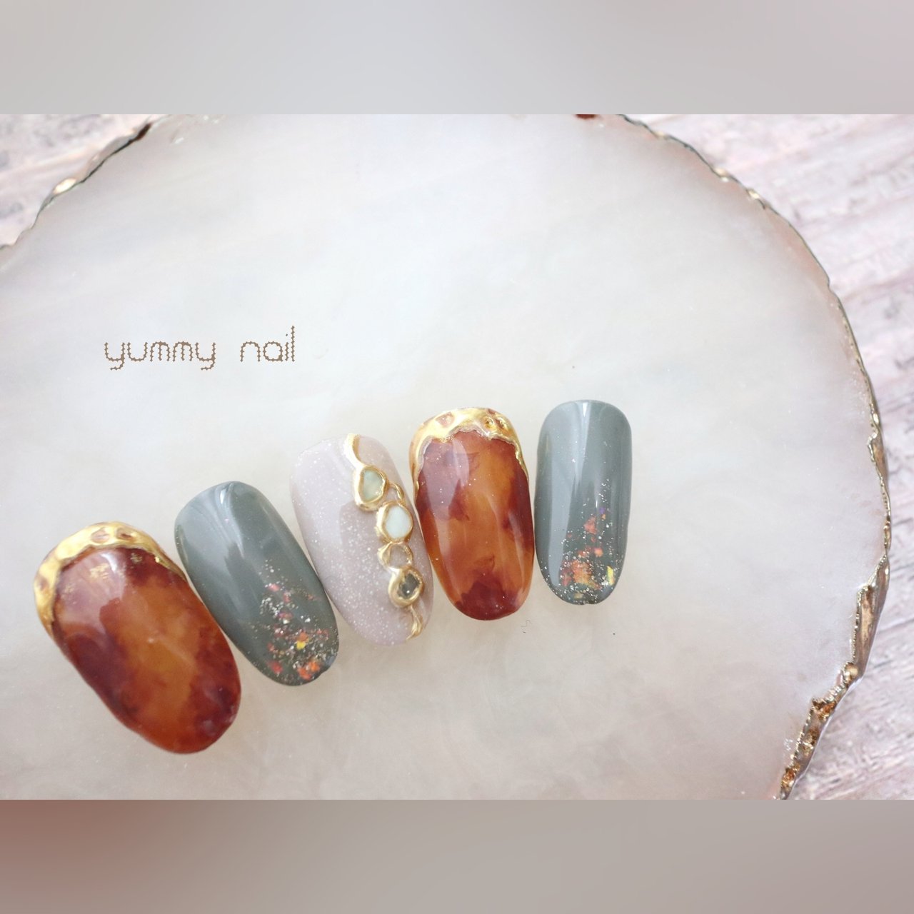 秋 冬 パーティー デート シェル Yummynail Yuminのネイルデザイン No ネイルブック