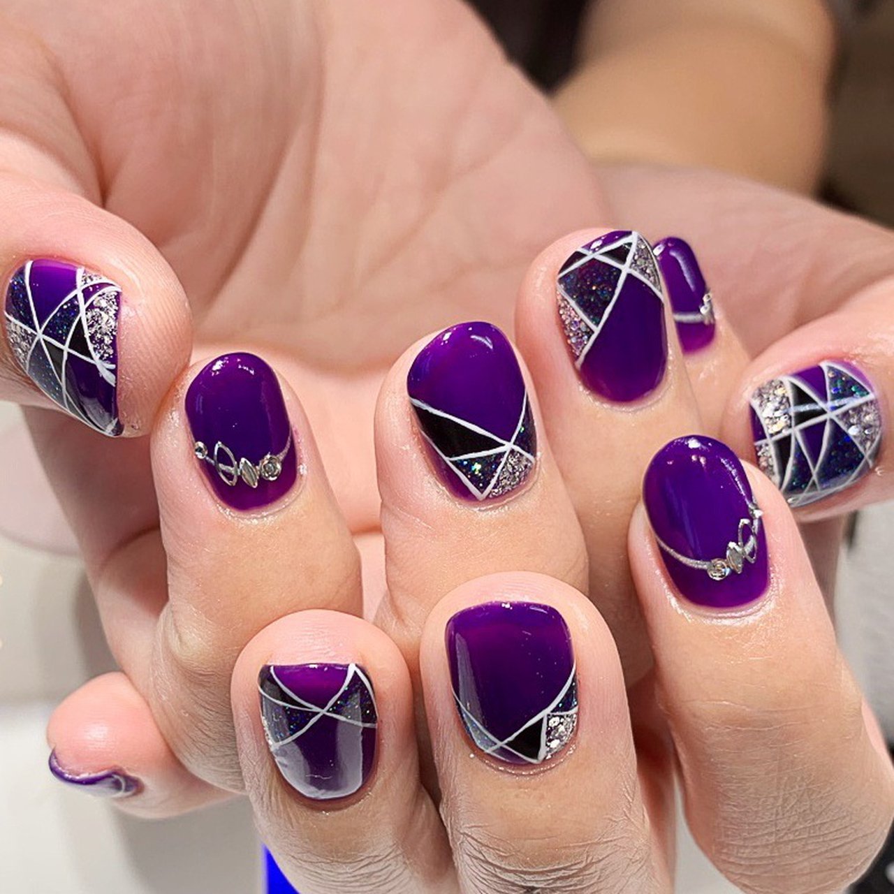 秋 冬 オールシーズン ハンド シンプル Mami Private Nail Salon Fika のネイルデザイン No ネイルブック