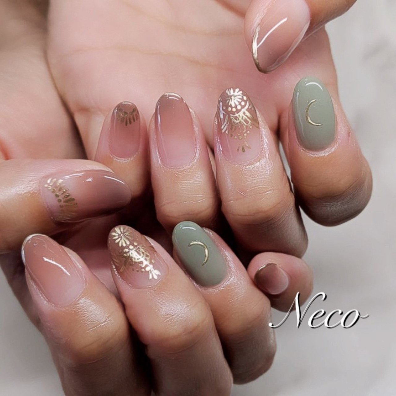 秋 冬 ハンド グラデーション エスニック Nail Salon Necoのネイルデザイン No ネイルブック