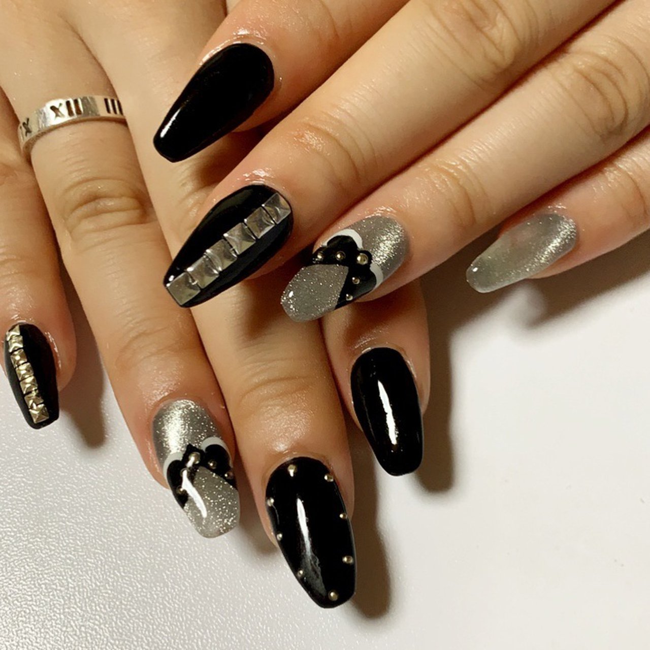 ハンド ブランド柄 マグネット ギャラクシー ブラック M A Rのネイルデザイン No ネイルブック