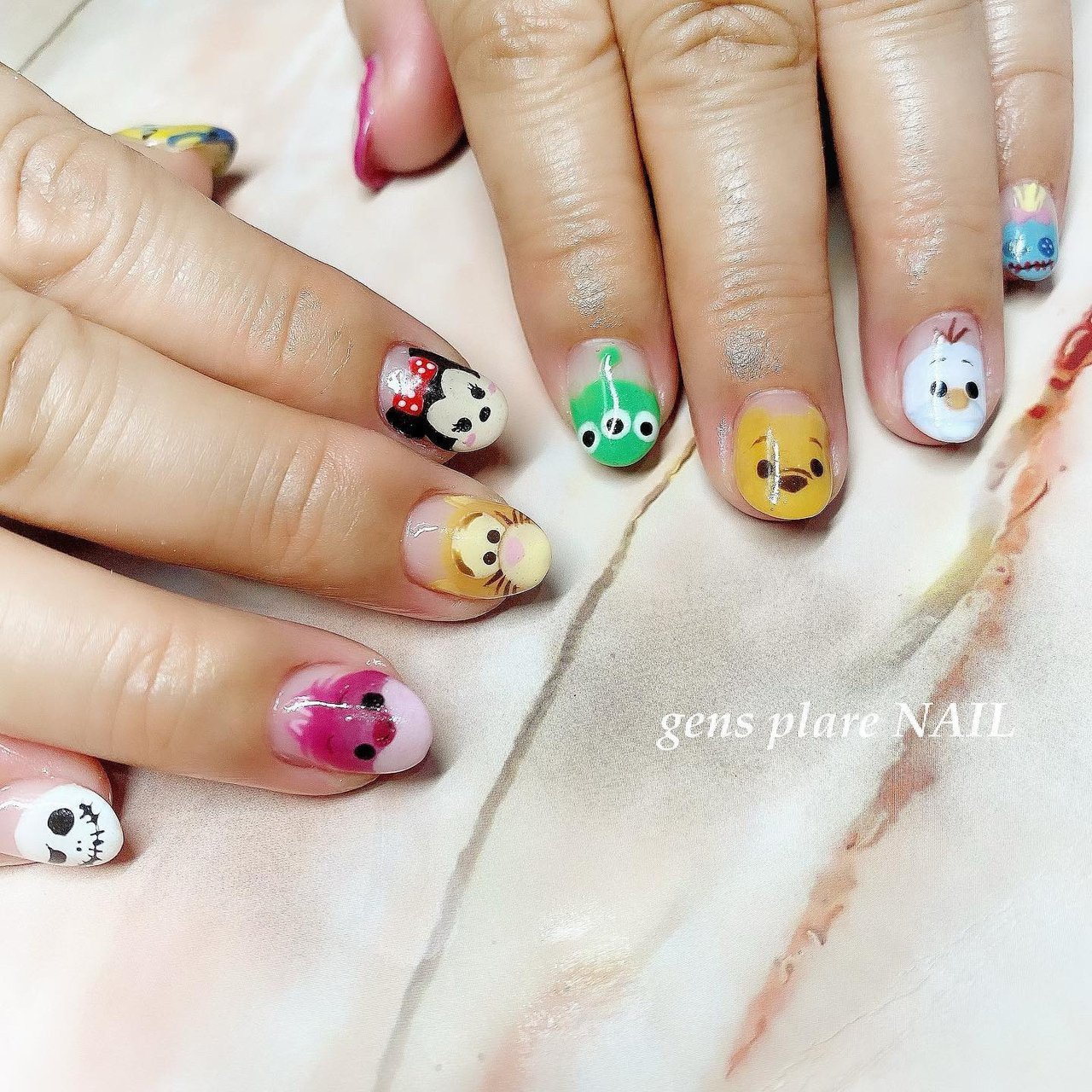 ハンド 痛ネイル キャラクター ミディアム カラフル Gpnail Sayakaのネイルデザイン No ネイルブック