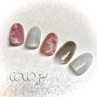 #アートし放題コース💅💕 
フラワーネイル♡ #秋 #オールシーズン #ハンド #ラメ #ワンカラー #フラワー #ギャラクシー #ホワイト #ピンク #グレージュ #ネイルチップ #sa #ネイルブック