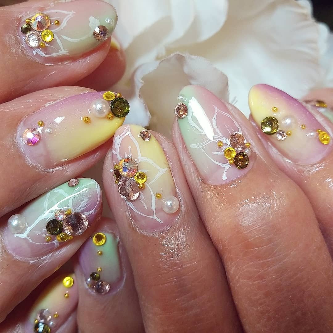 秋 オールシーズン リゾート パーティー ハンド 尾崎絵美 芦屋ネイルサロンjewelcrownのネイルデザイン No ネイル ブック