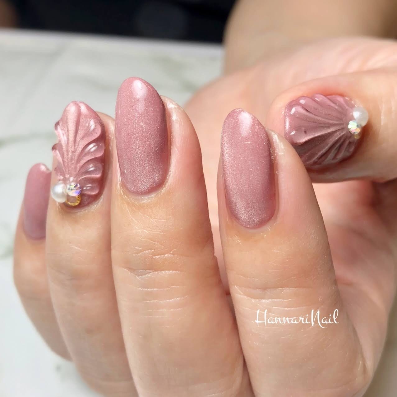 オールシーズン ハンド 人魚の鱗 ミディアム ピンク Hannarinailのネイルデザイン No ネイルブック