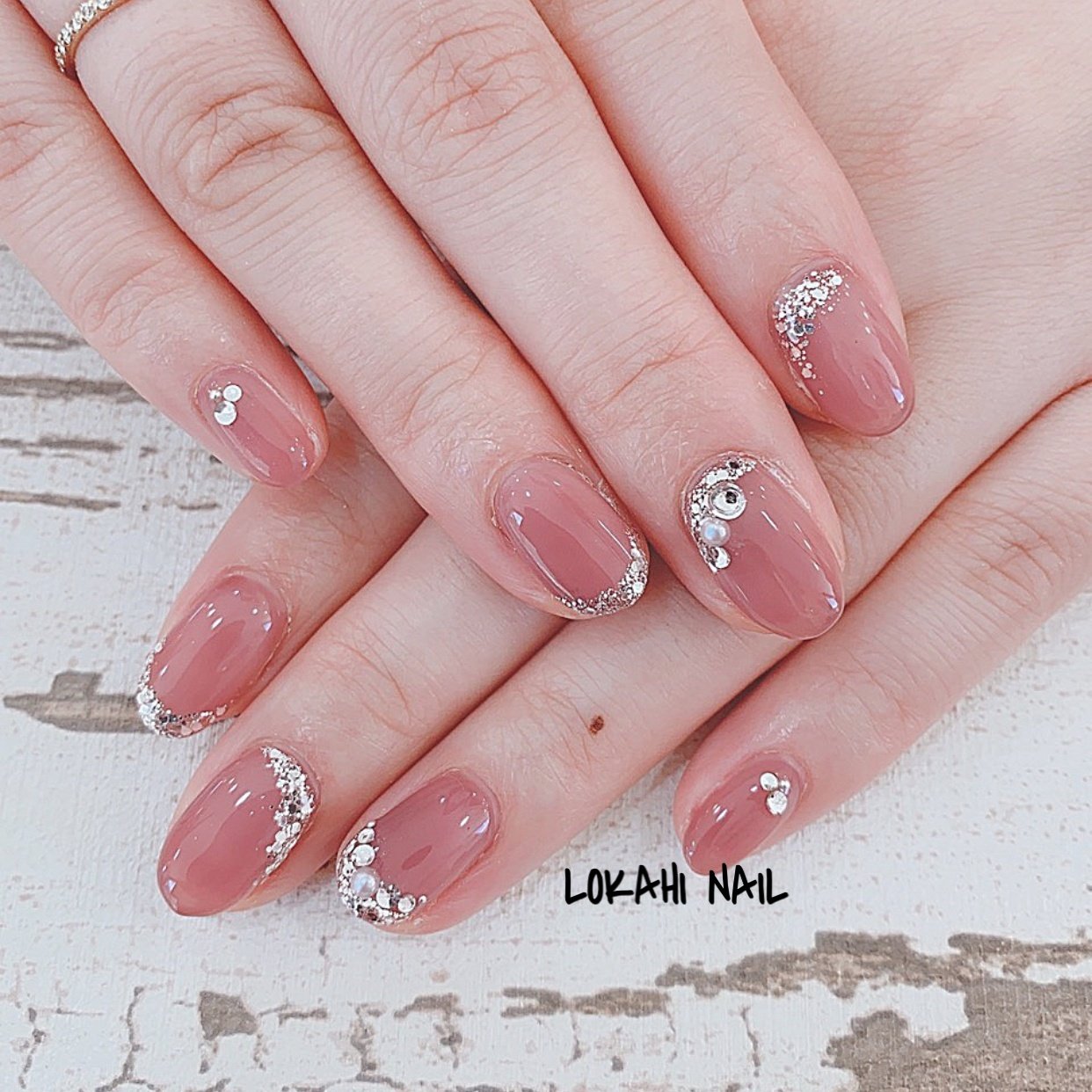 ブライダル パーティー ハンド ラメ ミディアム Lokahi Nail ロカヒネイルのネイルデザイン No ネイルブック