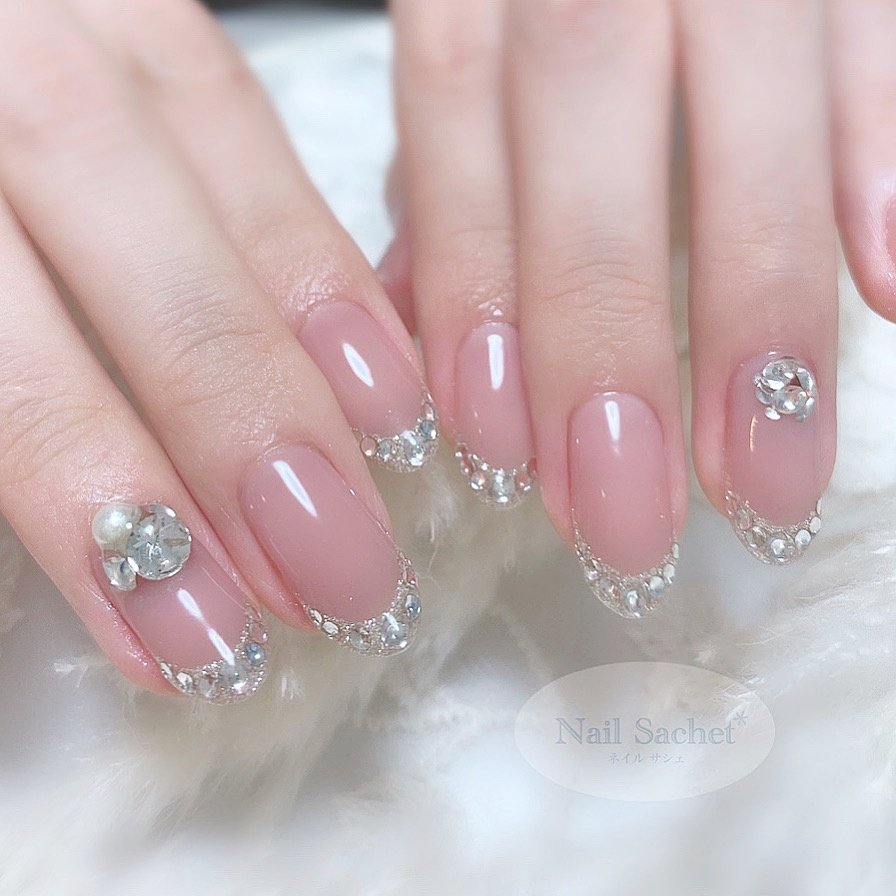 フレンチ ラメ ビジュー 東京nailsachet ネイルサシェのネイルデザイン No ネイルブック